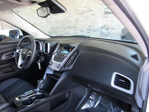 Used 2016 Chevrolet Equinox LT FWD image 10