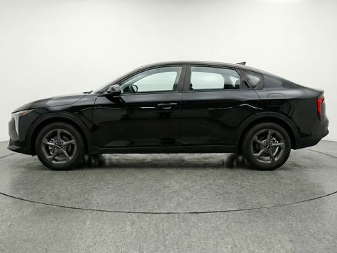 Used 2025 Kia K4 LXS image 5