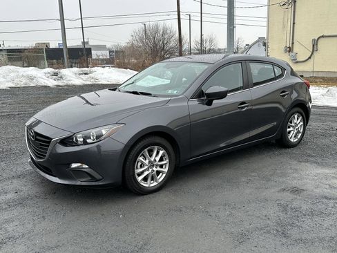 Used 2016 MAZDA MAZDA3 i Sport w/ Preferred Equipment Package image 4