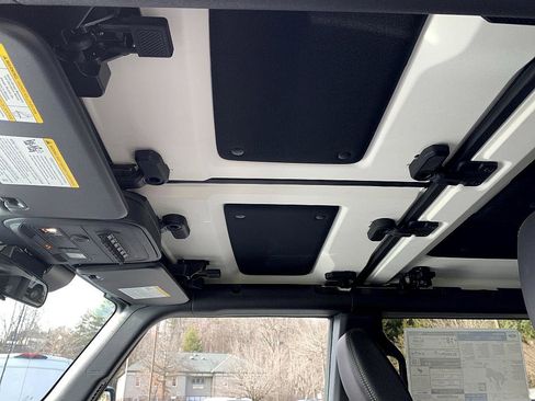 New 2025 Ford Bronco Badlands w/ Sasquatch Package image 20