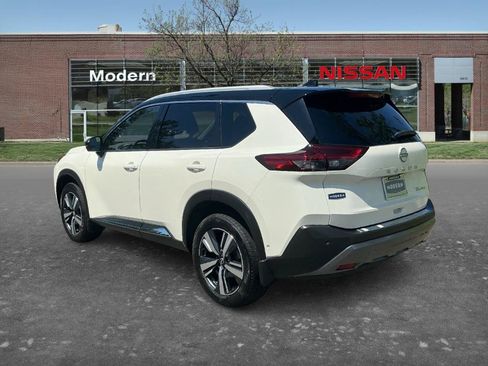 Certified 2023 Nissan Rogue SL w/ SL Premium Package AWD/4WD image 2