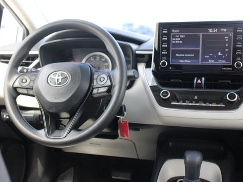 Certified 2021 Toyota Corolla LE image 22