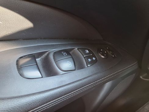 Used 2019 Nissan Pathfinder SL AWD/4WD image 21