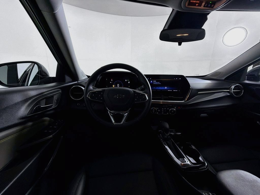 New 2026 Chevrolet Trax ACTIV FWD image 18