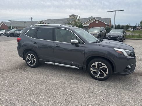 Certified 2022 Subaru Forester Touring w/ Popular Package #2 AWD/4WD image 9