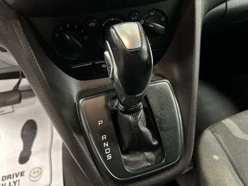 Used 2018 Ford Transit Connect XLT image 12
