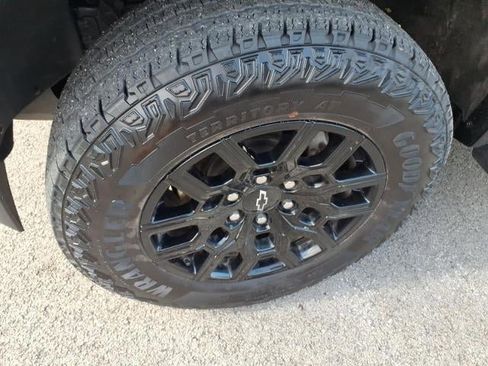 Used 2024 Chevrolet Colorado Trail Boss w/ Advanced Trailering Package image 6