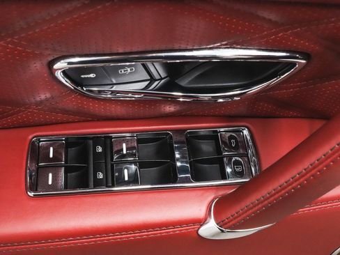 Used 2016 Bentley Flying Spur V8 image 12