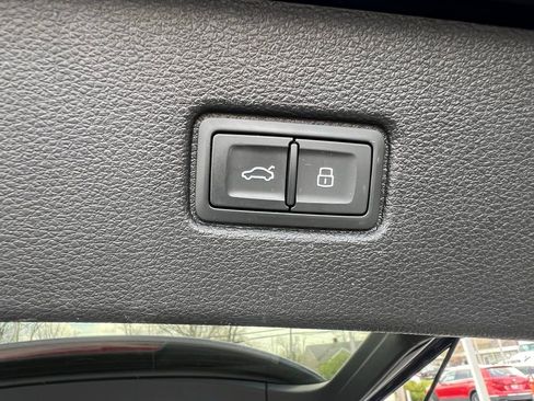 Used 2021 Audi Q7 2.0T Premium Plus image 35