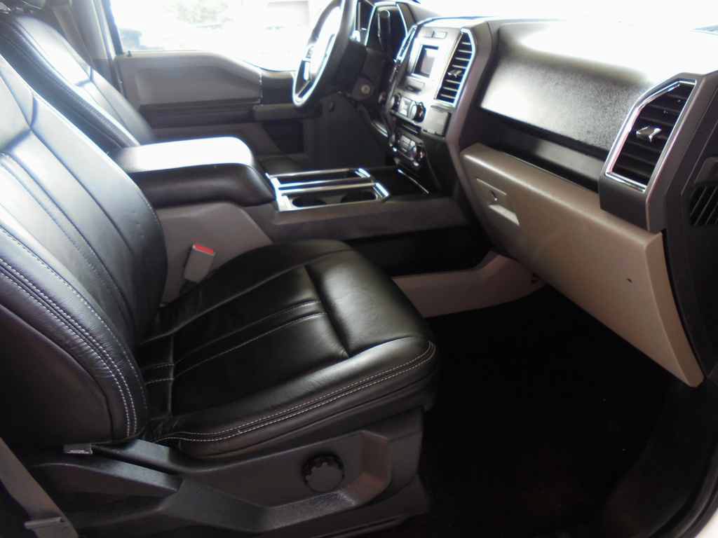 Used 2016 Ford F150 XLT AWD/4WD image 8
