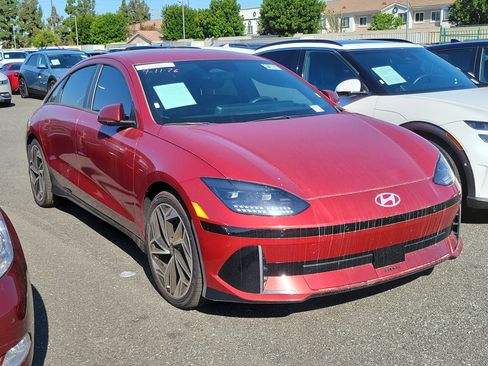 Used 2024 Hyundai Ioniq 6 SEL RWD image 3