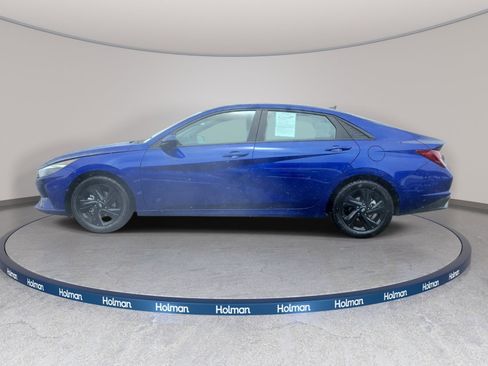 Used 2023 Hyundai Elantra SEL FWD image 9