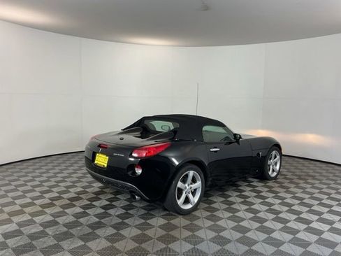 Used 2006 Pontiac Solstice Convertible w/ Premium Package RWD image 5