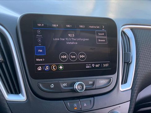 Used 2022 Chevrolet Malibu LS image 32