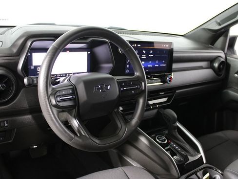 Used 2024 Chevrolet Colorado Trail Boss w/ Technology Package image 9