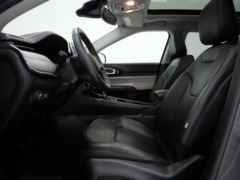 Used 2022 Jeep Compass Limited w/ Elite Group AWD/4WD image 13