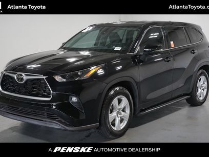 Used 2022 Toyota Highlander LE