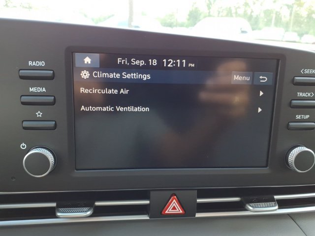 New 2026 Hyundai Elantra SE FWD image 25