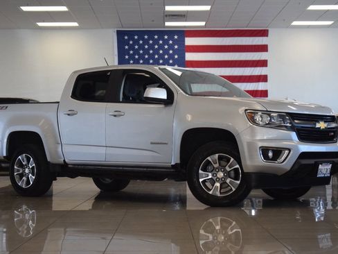 Used 2018 Chevrolet Colorado Z71 AWD/4WD image 1