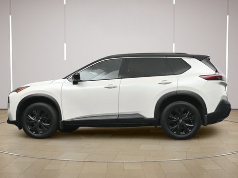 Certified 2023 Nissan Rogue SV w/ SV Premium B Package FWD image 29
