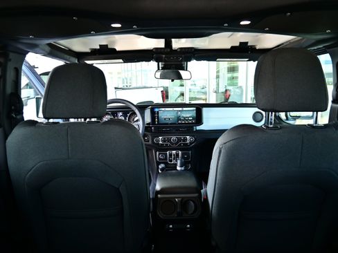 Used 2024 Jeep Wrangler Unlimited Sport AWD/4WD image 14