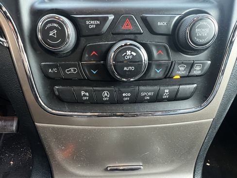 Used 2017 Jeep Grand Cherokee Overland image 27