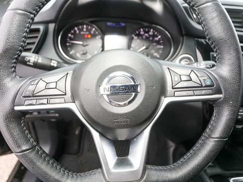 Used 2019 Nissan Rogue SL image 14