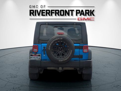 Used 2015 Jeep Wrangler Sport w/ Quick Order Package 23S AWD/4WD image 4