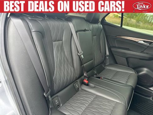 Used 2022 Buick Envision Avenir w/ Technology Package II FWD image 32