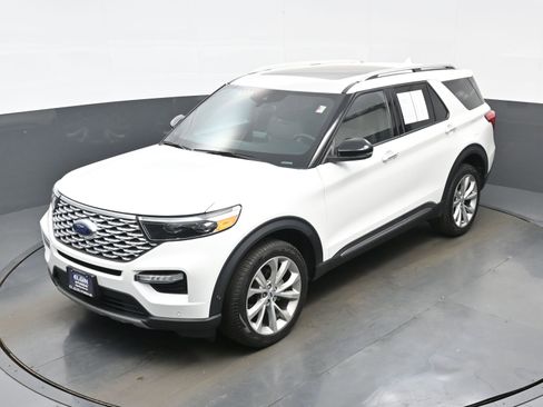 Used 2023 Ford Explorer Platinum w/ Technology Package AWD/4WD image 36