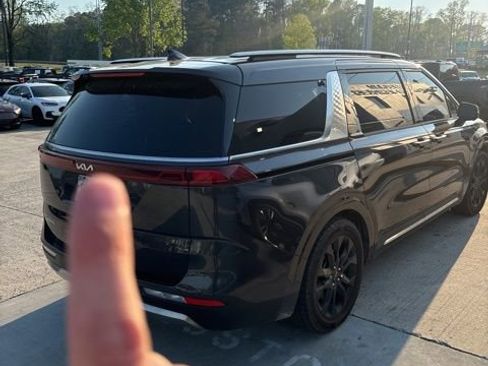 Used 2024 Kia Carnival SX Prestige image 7