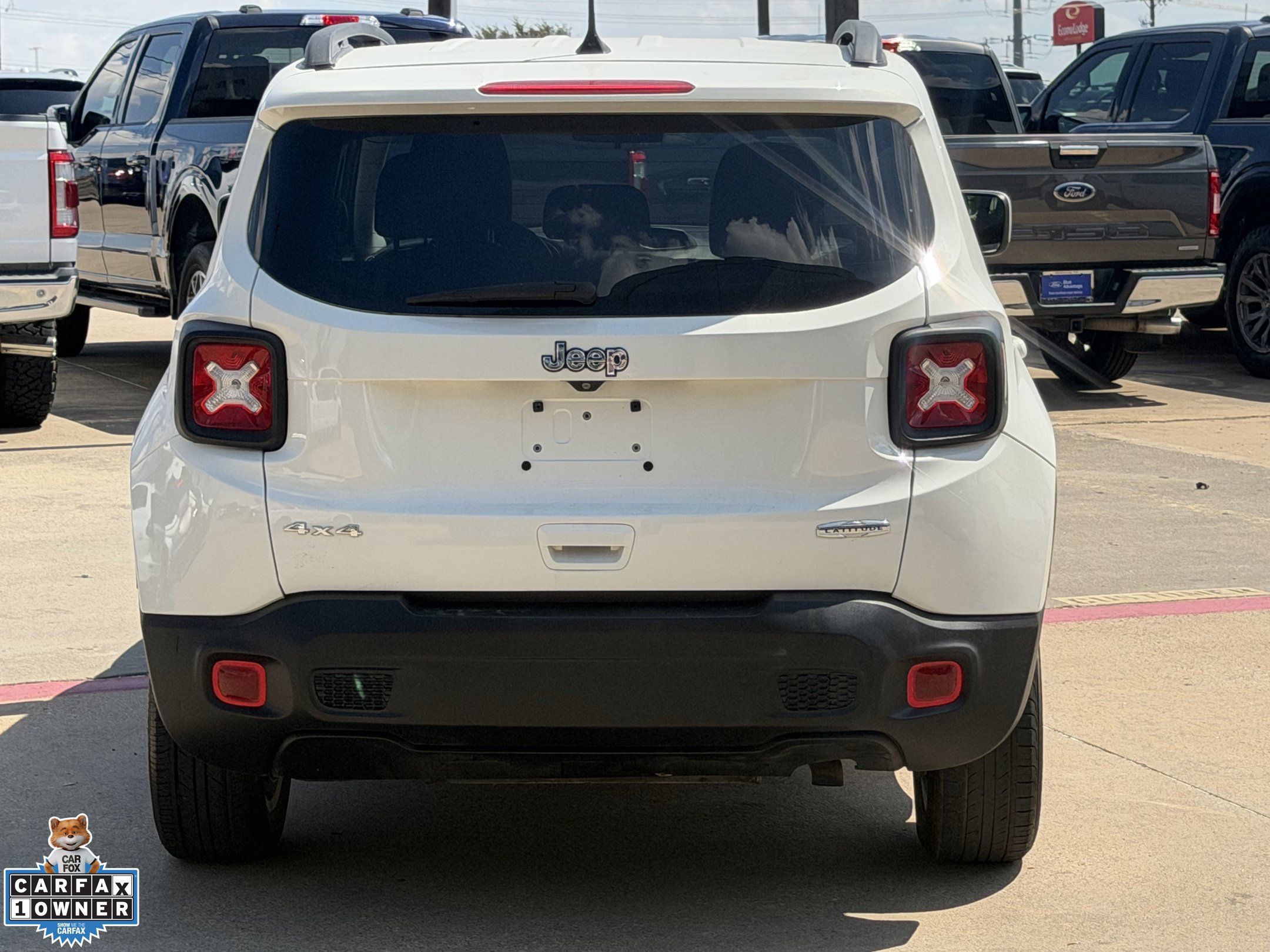 Used 2020 Jeep Renegade Latitude w/ Cold Weather Group AWD/4WD image 6