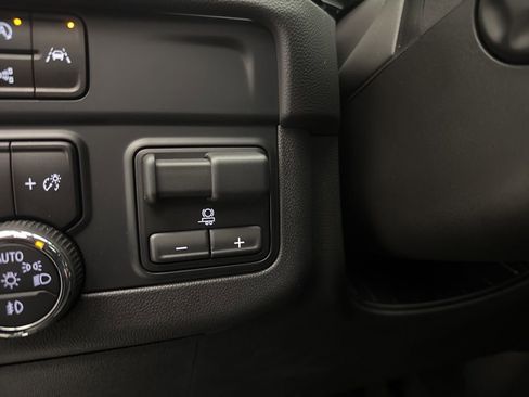 Used 2025 Chevrolet Tahoe Premier AWD/4WD image 33