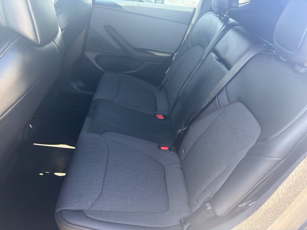 Used 2026 Tesla Model Y 2WD image 10