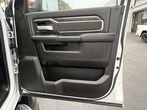 Used 2024 RAM 2500 Big Horn image 15