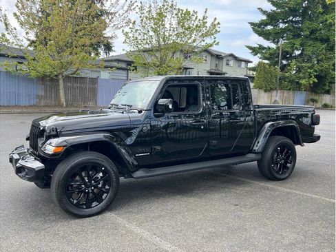 Used 2023 Jeep Gladiator Overland image 28