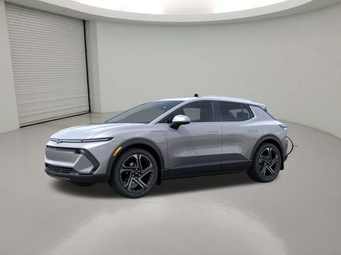 New 2026 Chevrolet Equinox EV LT image 2