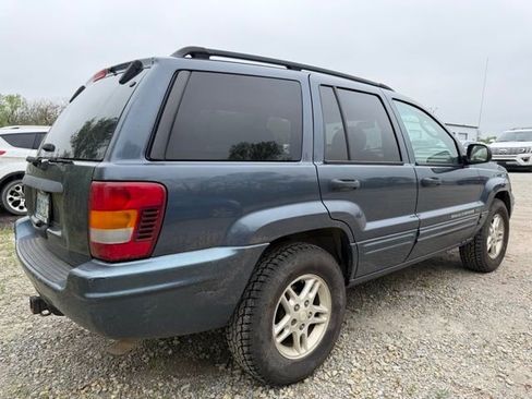 Used 2004 Jeep Grand Cherokee Laredo w/ Cold Weather Group AWD/4WD image 4