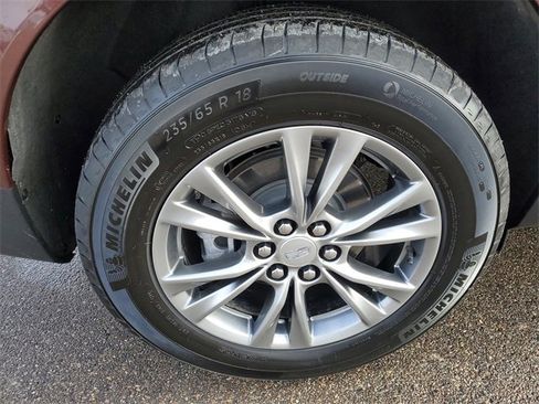 Certified 2023 Cadillac XT5 Premium Luxury w/ LPO, Floor Liner Package image 34