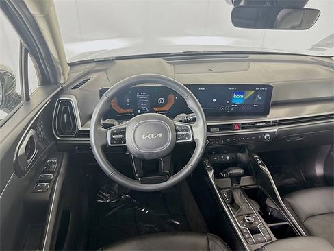 Certified 2024 Kia Sorento S image 23