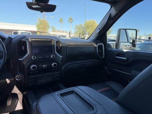Used 2021 GMC Sierra 2500 AT4 w/ AT4 Premium Plus Package image 28