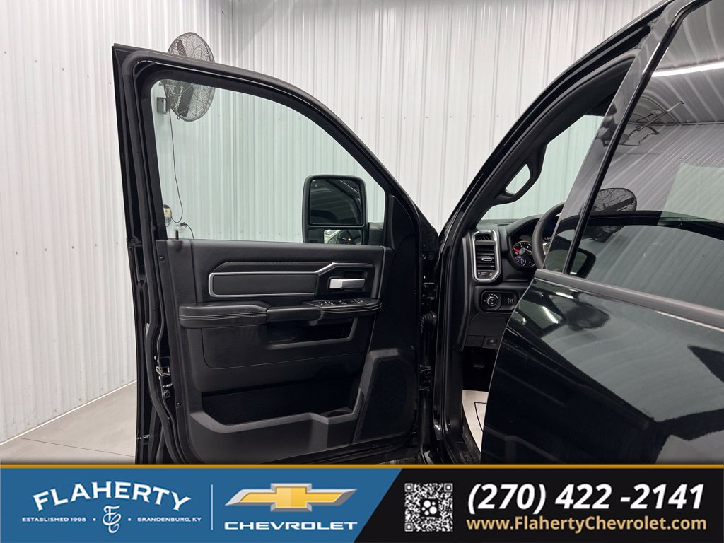 Used 2025 RAM 2500 Big Horn AWD/4WD image 8