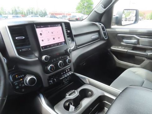 Used 2022 RAM 1500 Big Horn AWD/4WD image 36
