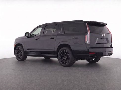 Certified 2023 Cadillac Escalade ESV Sport Platinum w/ LPO, ONYX Package AWD/4WD image 5