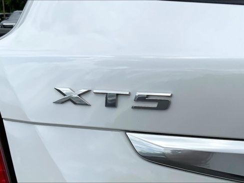 Used 2022 Cadillac XT5 Premium Luxury image 7