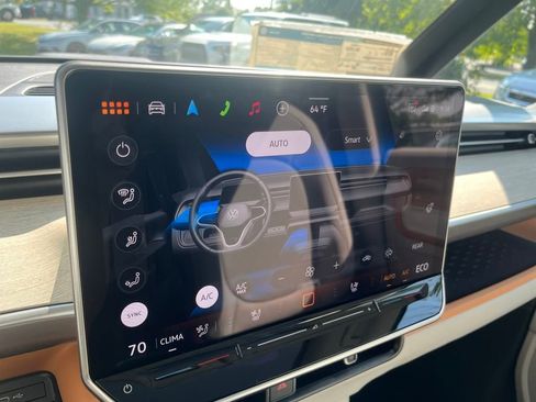 New 2025 Volkswagen ID. Buzz 1st Edition image 13