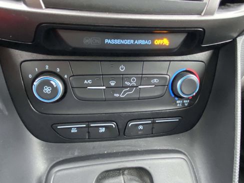 Used 2022 Ford Transit Connect XL image 38