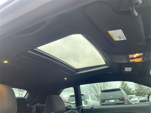 Used 2019 Dodge Challenger GT w/ Driver Convenience Group image 38