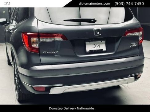 Used 2019 Honda Pilot Touring image 16