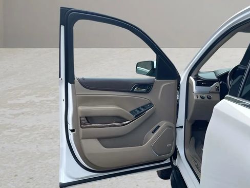 Used 2018 GMC Yukon SLT w/ Premium Edition image 22